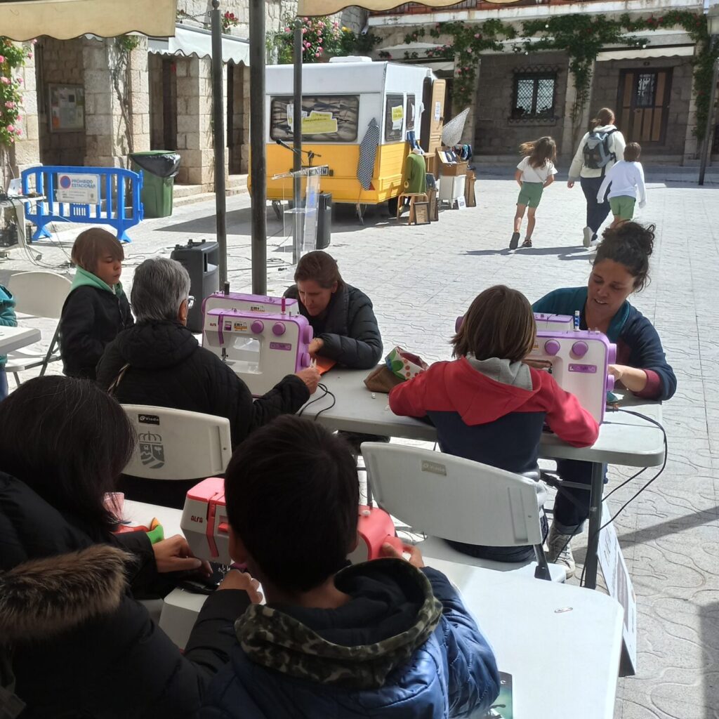 taller de costura para jóvenes